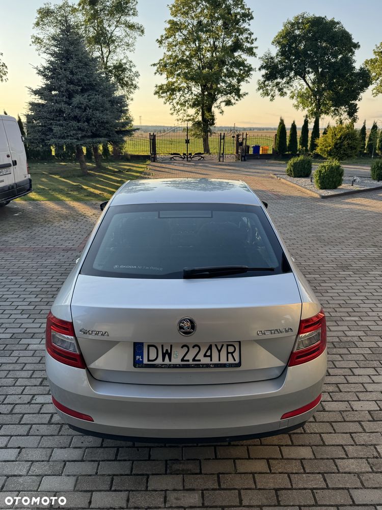 Skoda Octavia 2015 photo 3