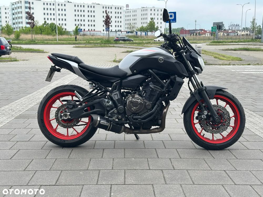 Yamaha MT - 5