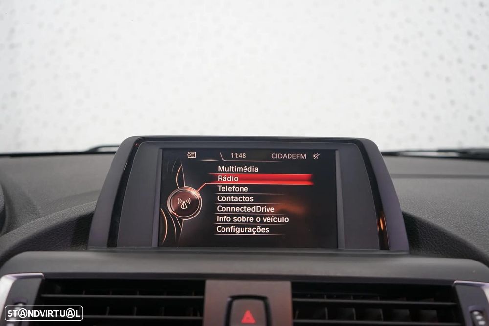 BMW 116 d Luxury Line - 31