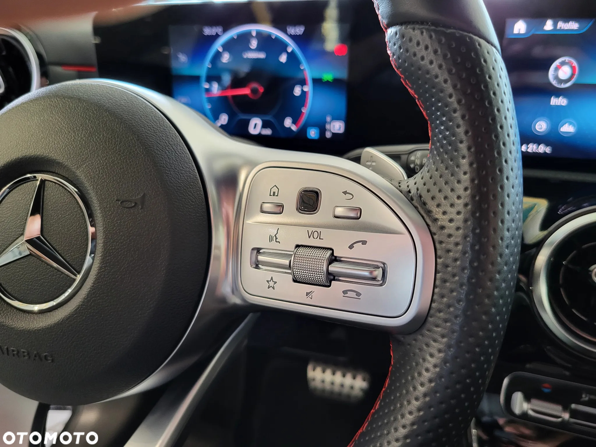 Mercedes-Benz Klasa A 180 d AMG Line 8G-DCT - 15