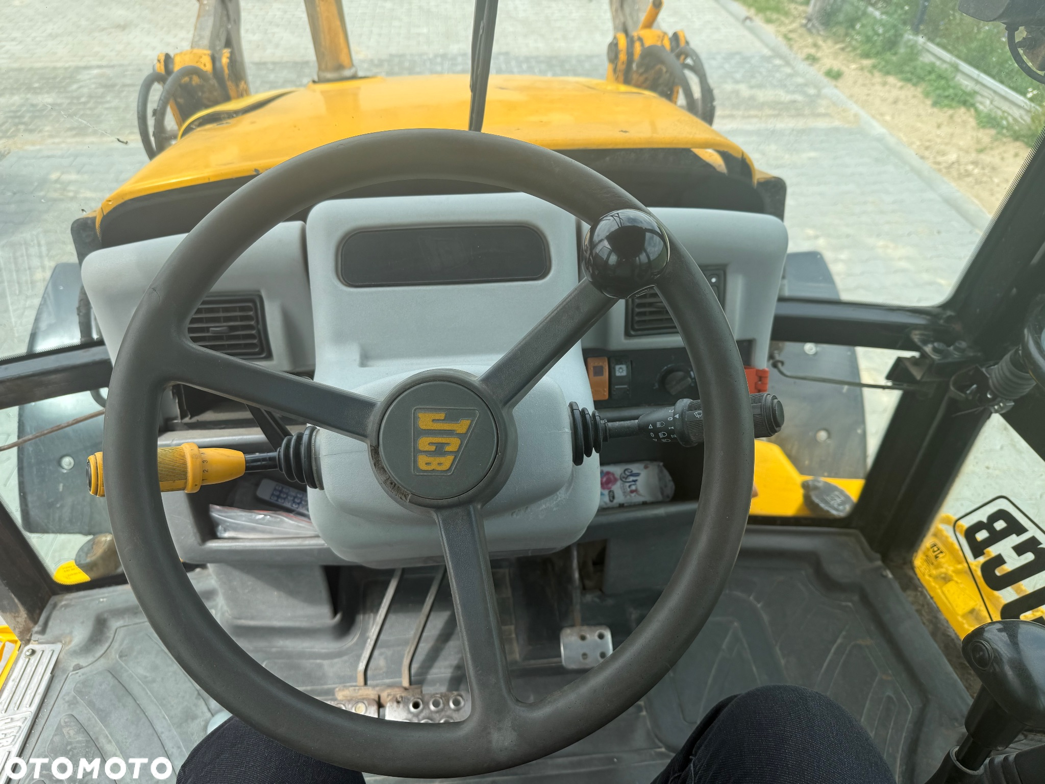 JCB 3cx - 16
