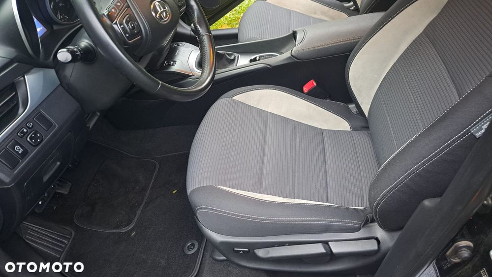 Toyota Avensis - 6