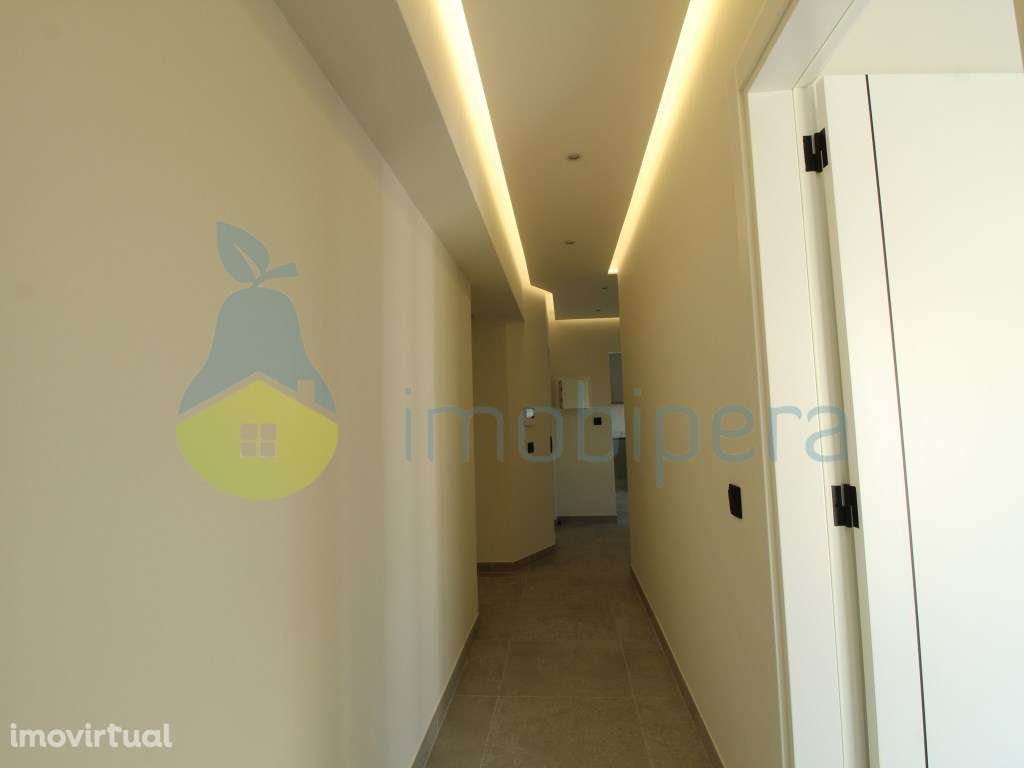 Apartamento T3 para venda no centro de Lagoa - Grande imagem: 4/16