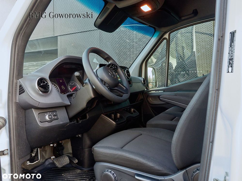 Mercedes-Benz Sprinter - 7