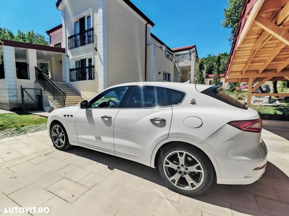 Maserati Levante - 4