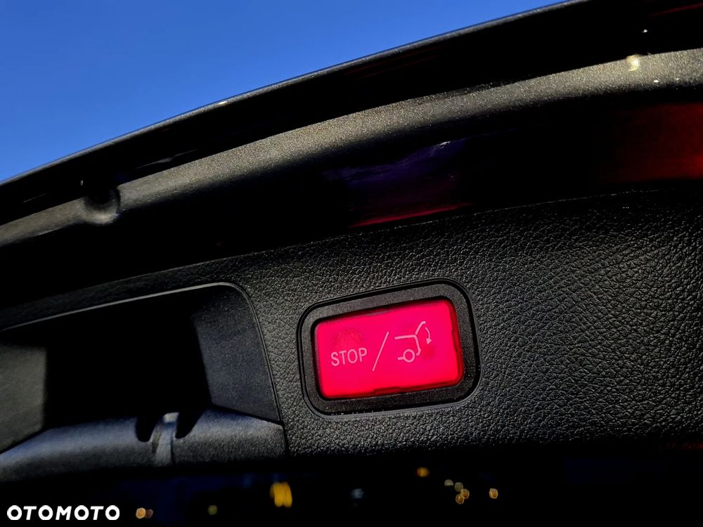 Mercedes-Benz GLA - 25