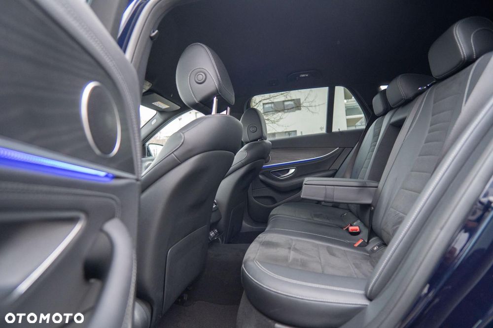 Mercedes-Benz Klasa E 220 d 4Matic 9G-TRONIC AMG Line - 15