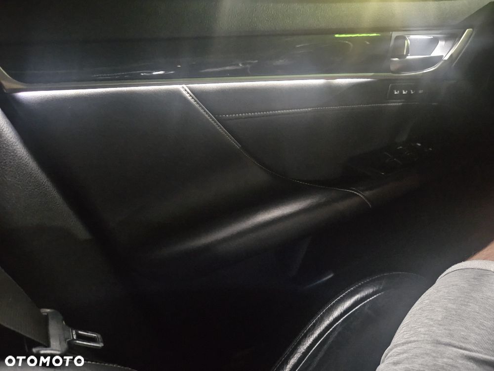 Lexus GS 300h - 20