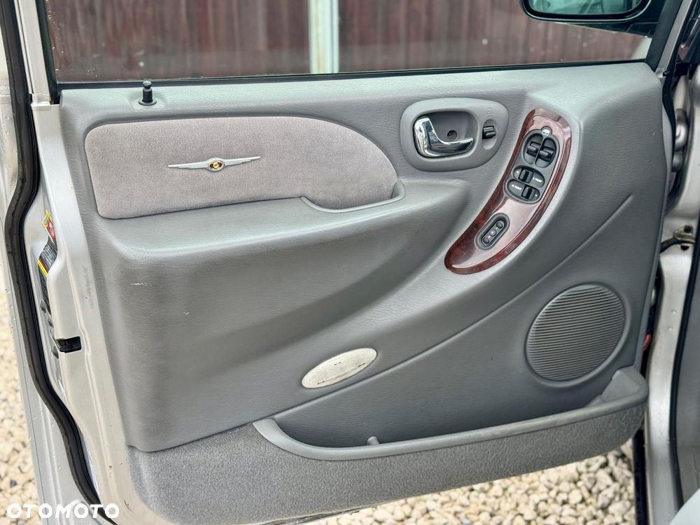 Chrysler Grand Voyager 3.3 Automatik Limited - 9