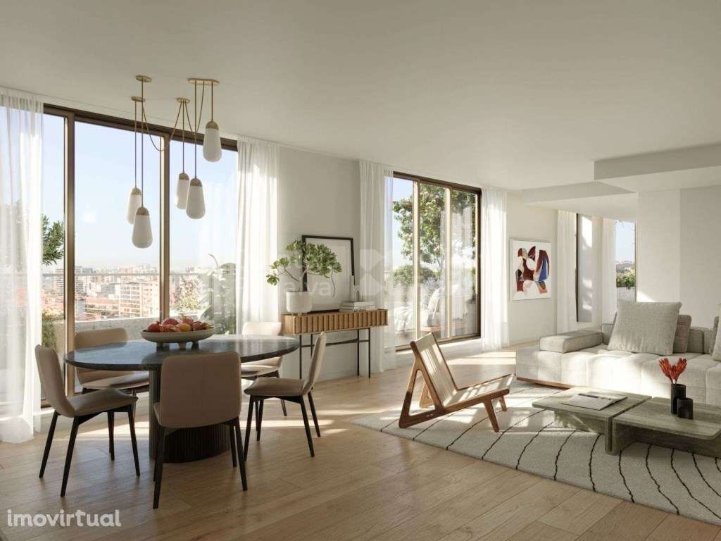 Apartamento T3 com terraço e estacionamento no Campo Grande - Grande imagem: 2/18