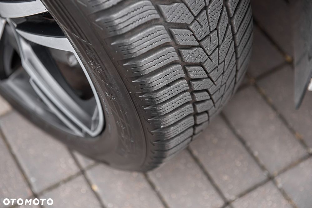 Volvo XC 60 D4 SCR AWD R-Design - 37