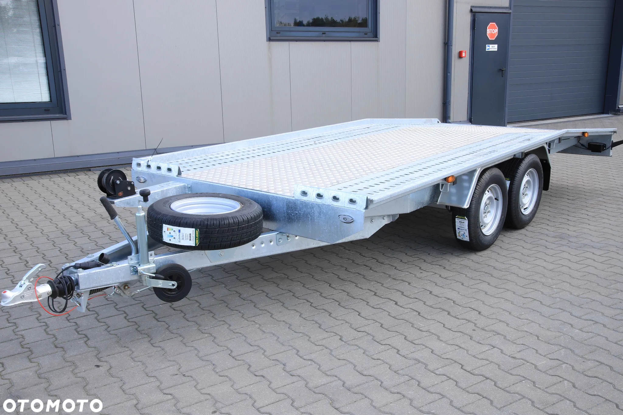Niewiadów JUPITER 4,5 X 2 + ALU RYFEL DMC 2700 kg Koła 14C - 3