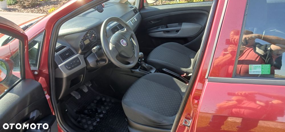 Fiat Punto 1.4 16V Dynamic - 8