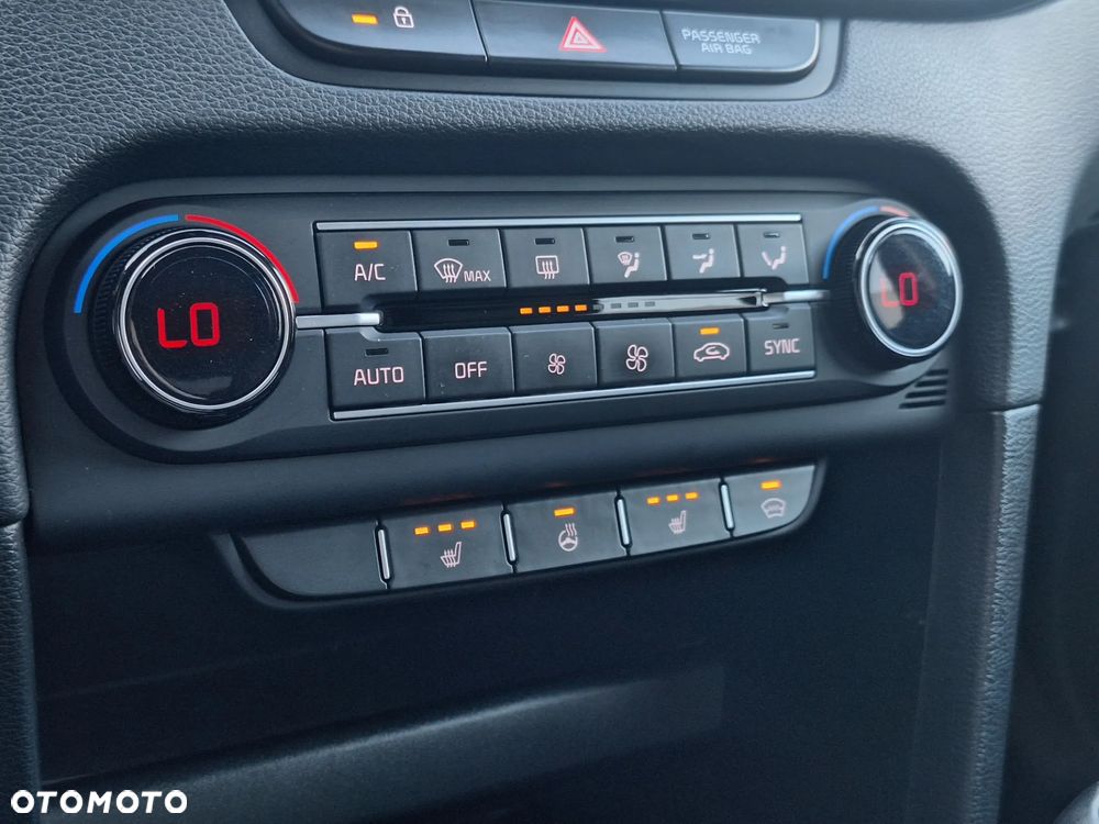 Kia XCeed 1.5 T-GDI L Business Line - 23