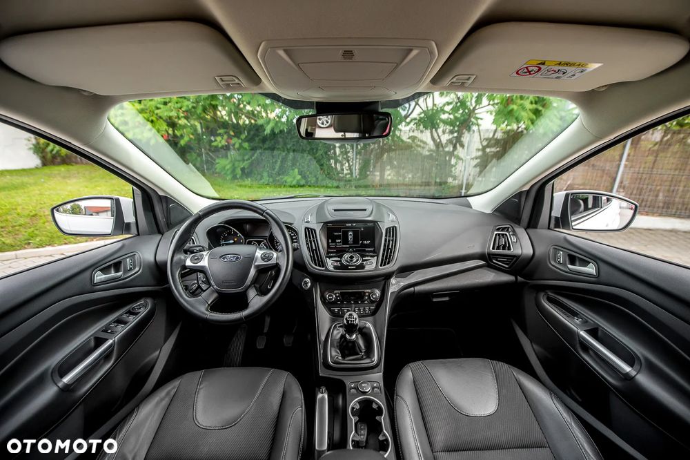 Ford Kuga 2.0 TDCi 4WD Titanium Plus - 25