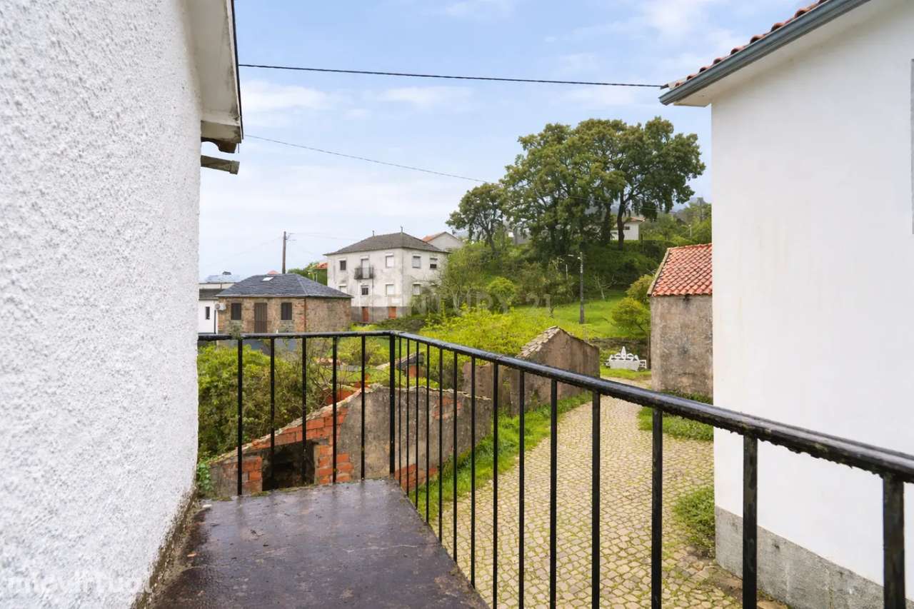 Casa para Recuperar em Góis, Coimbra - 5 Quartos e 2 WC - Grande imagem: 3/22