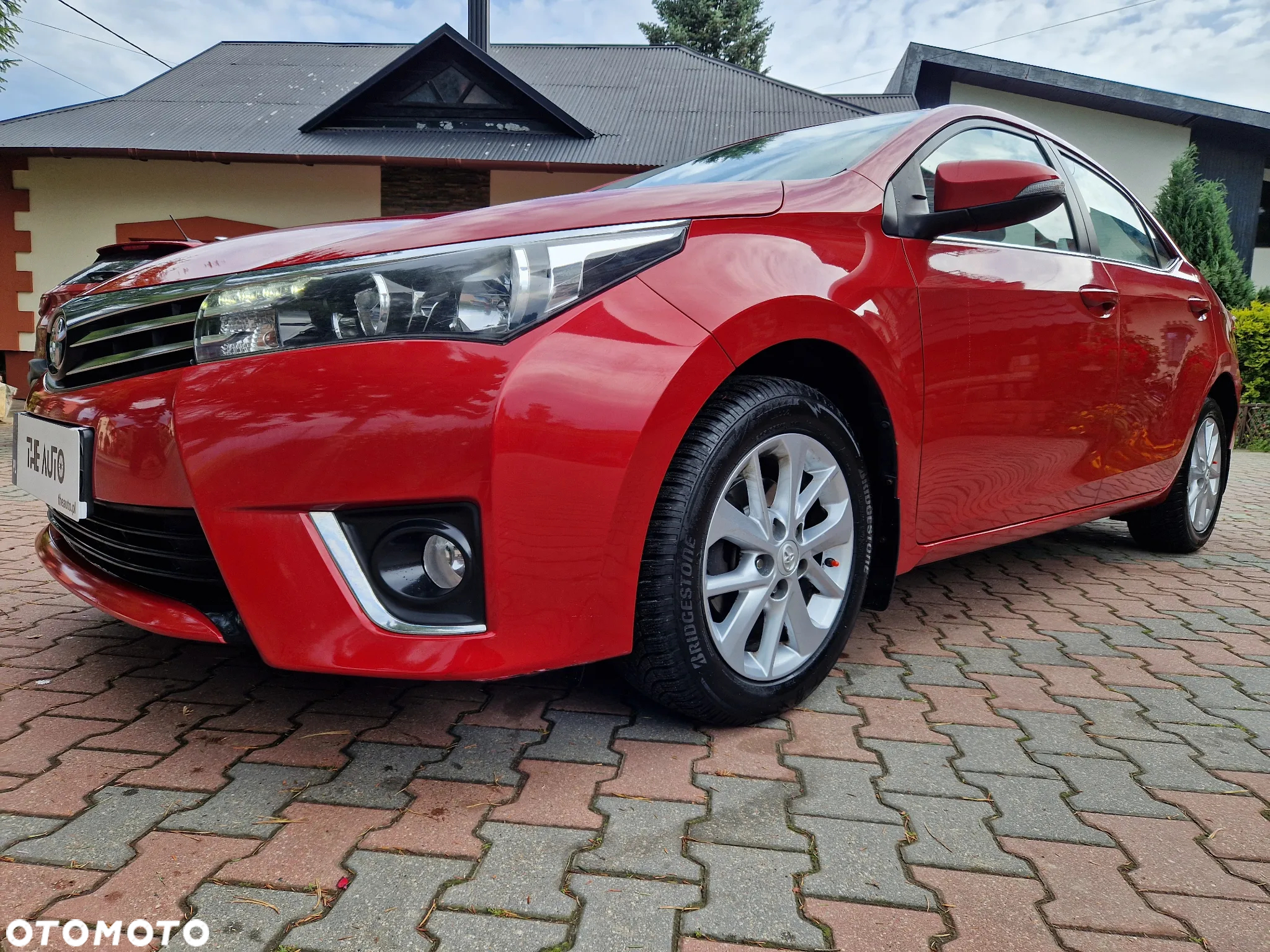 Toyota Corolla 1.6 Premium + - 2