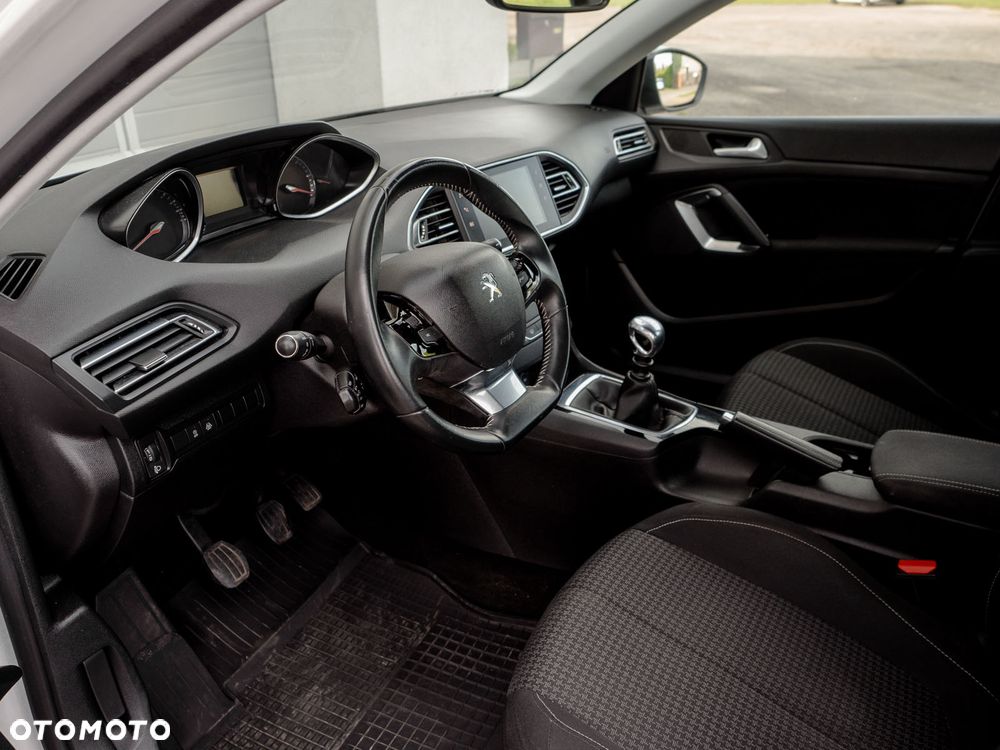Peugeot 308 BlueHDi 130 Stop & Start Style - 31