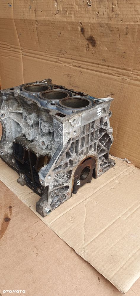 Silnik blok silnika słupek dół VW UP 1.0 MPI CHY 04C103011D - 3