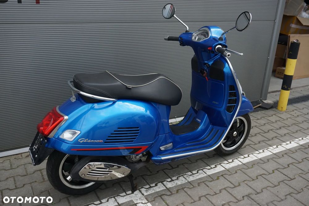 Vespa GTS - 3