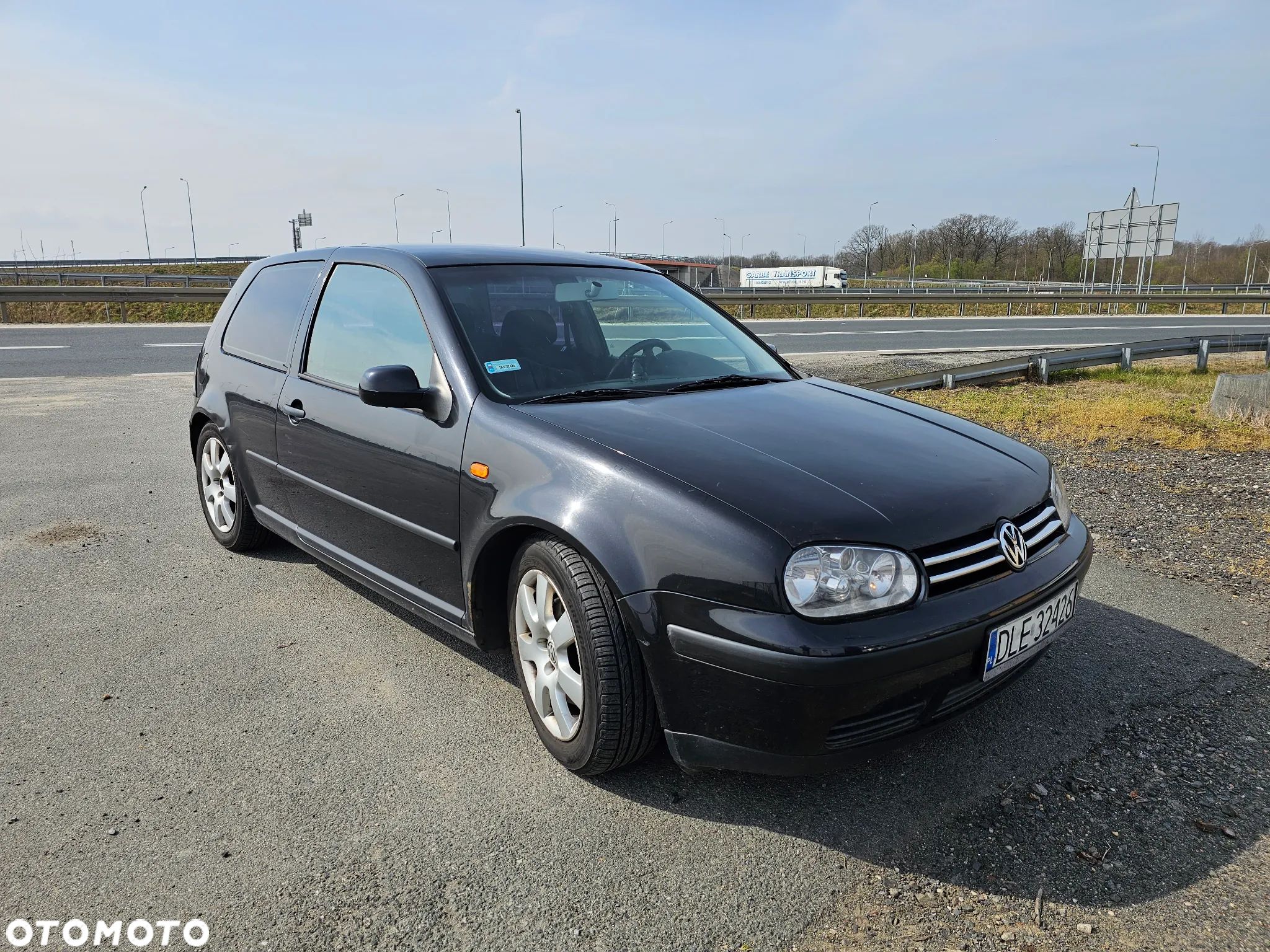 Volkswagen Golf - 1