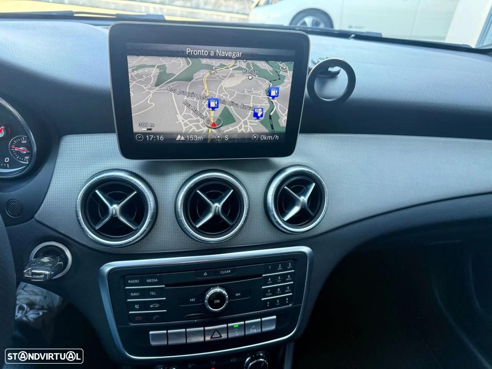 Mercedes-Benz CLA 180 d Urban - 15