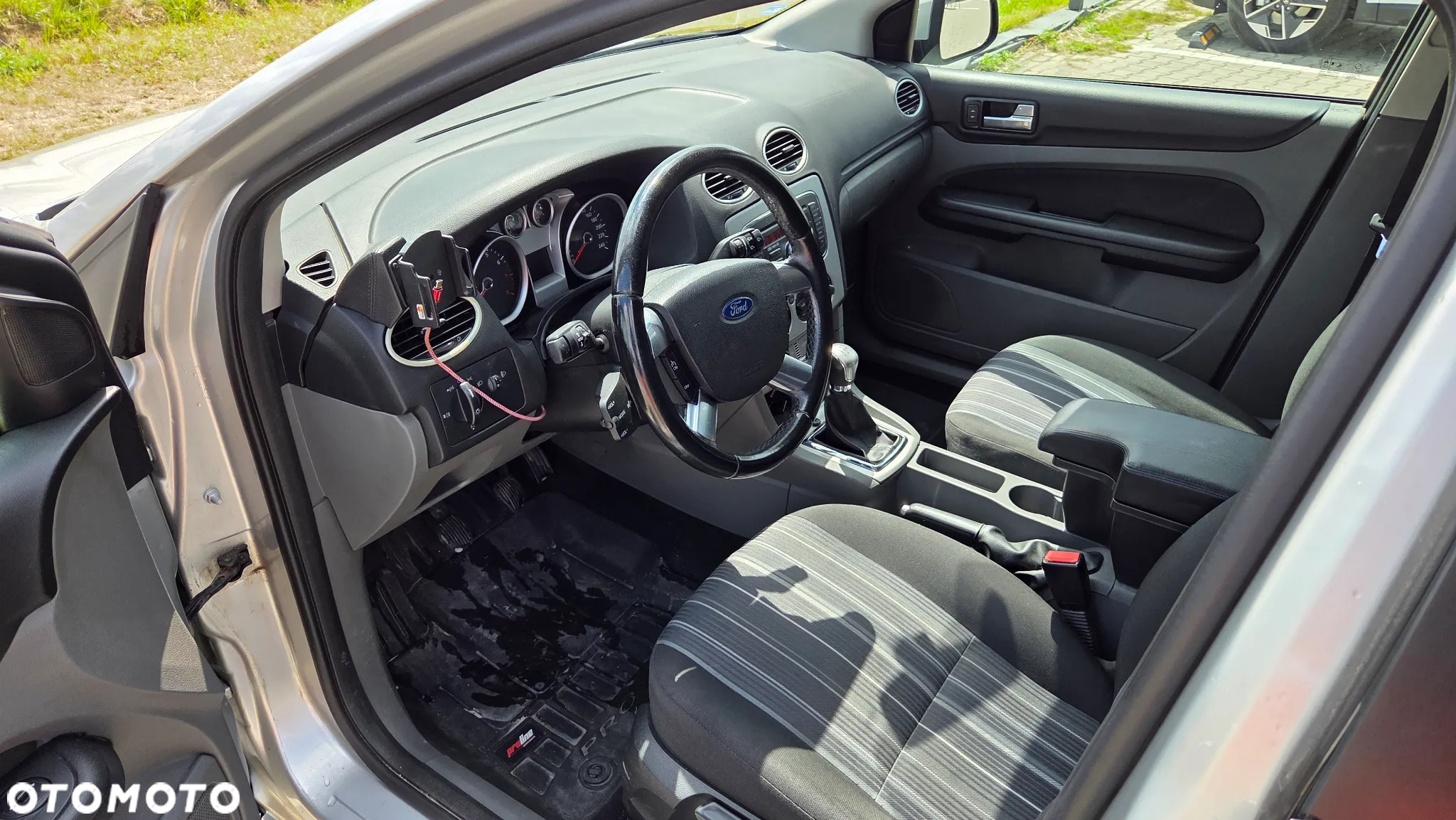 Ford Focus 1.6 Trend EU5 - 12