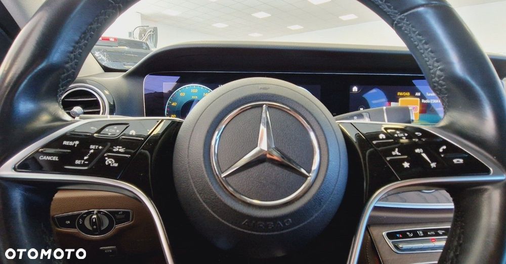 Mercedes-Benz Klasa E - 31