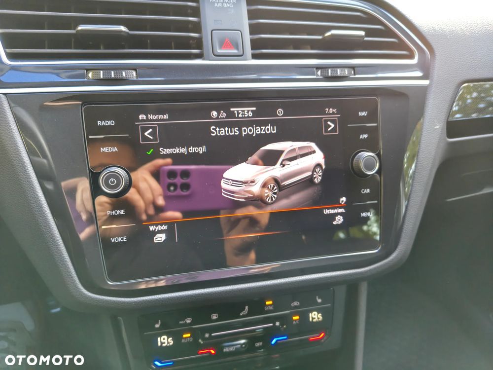 Volkswagen Tiguan 2.0 TSI 4Mot Elegance DSG - 36