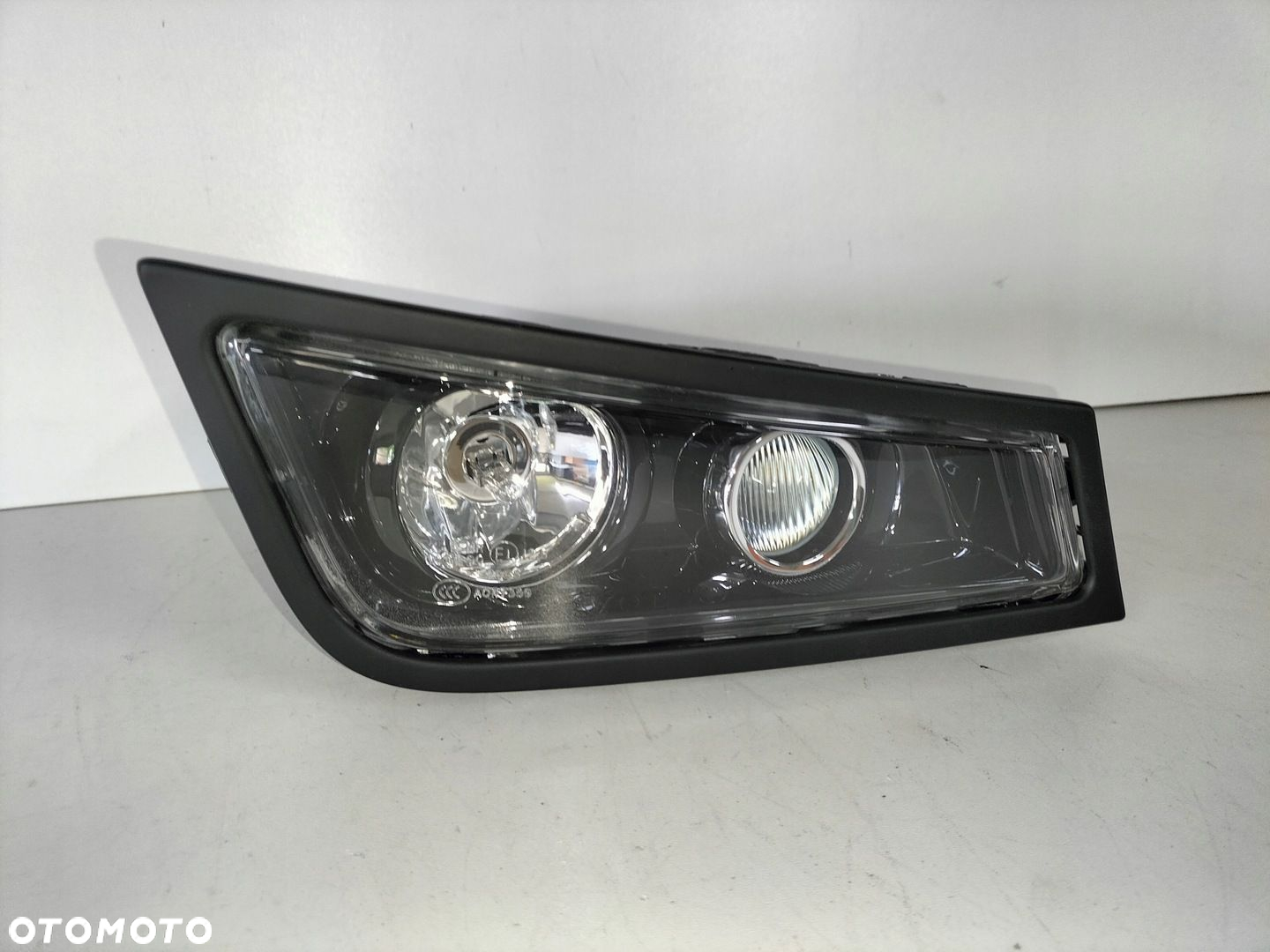 Halogen lampa prawy VOLVO FH3 FM 08- - 2