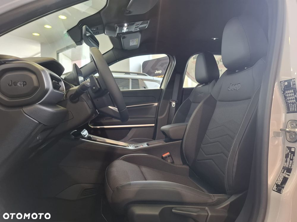 Jeep Avenger 1.2 T3 mHEV Summit FWD eDCT6 - 7