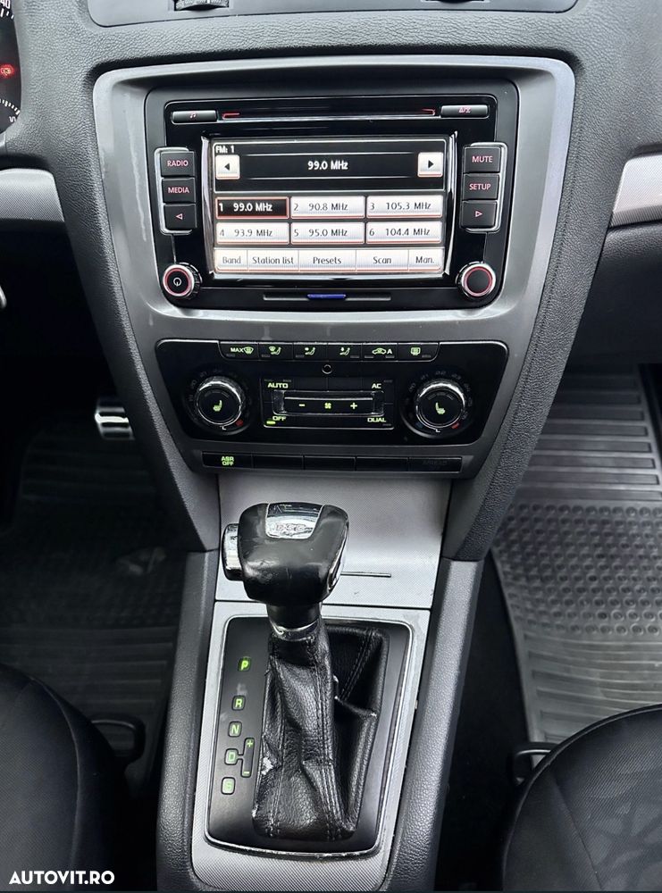 Skoda Octavia 2.0 TDI Ambiente DSG - 2