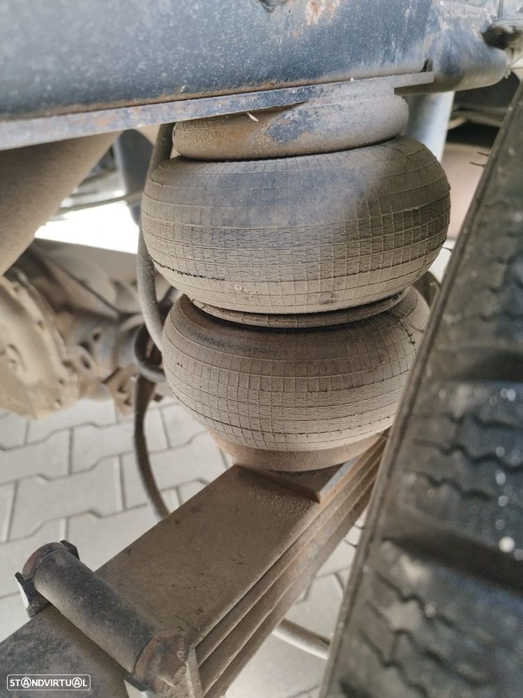 Nissan Navara 2.5 dCi CD XE P.Comfort 3.5T 4WD - 27