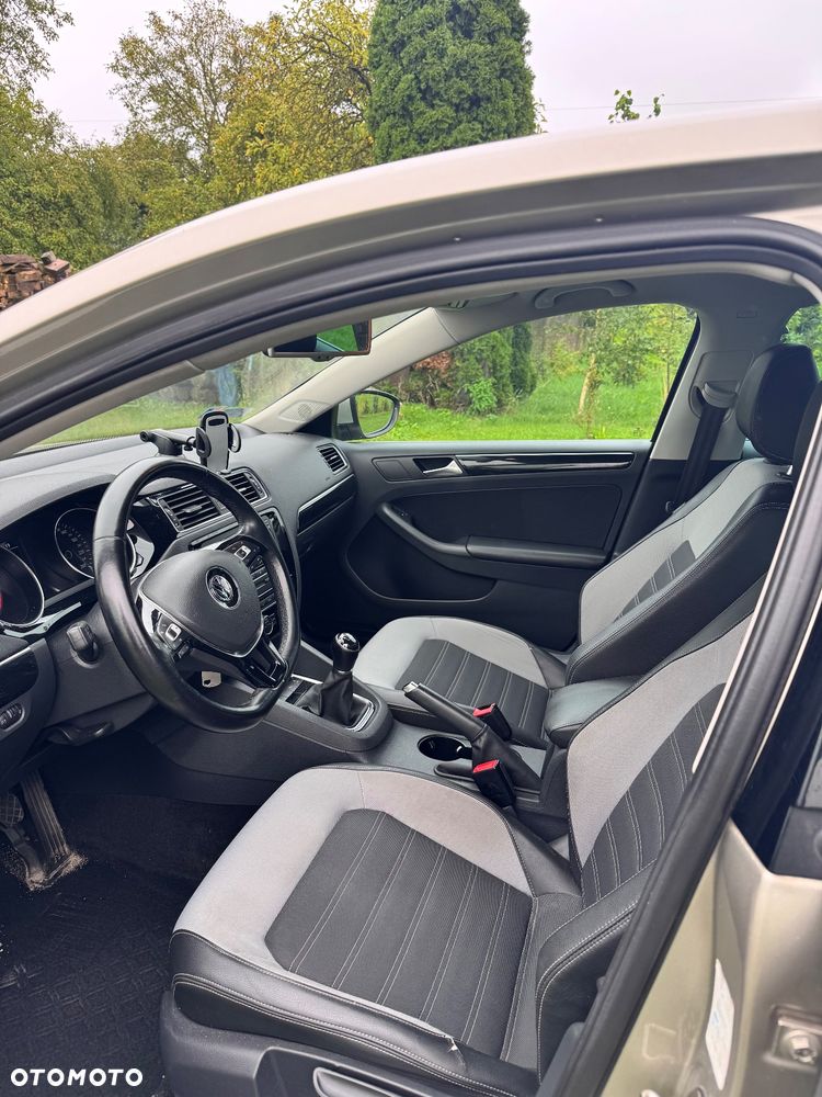 Volkswagen Jetta 2.0 TDI DPF BMT Highline - 10