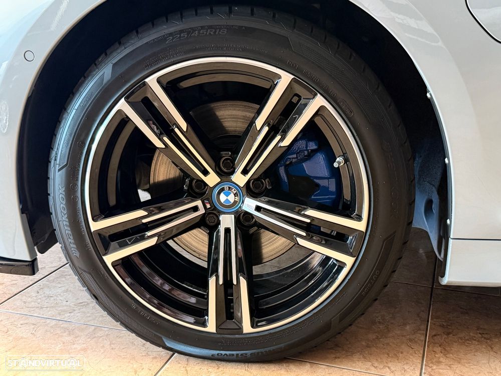 BMW 330 e Pack Desportivo M Pro Auto - 7