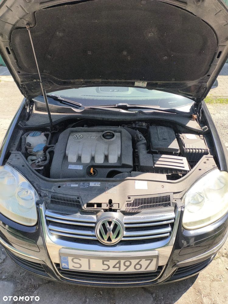 Volkswagen Jetta 1.9 TDI Comfortline - 10