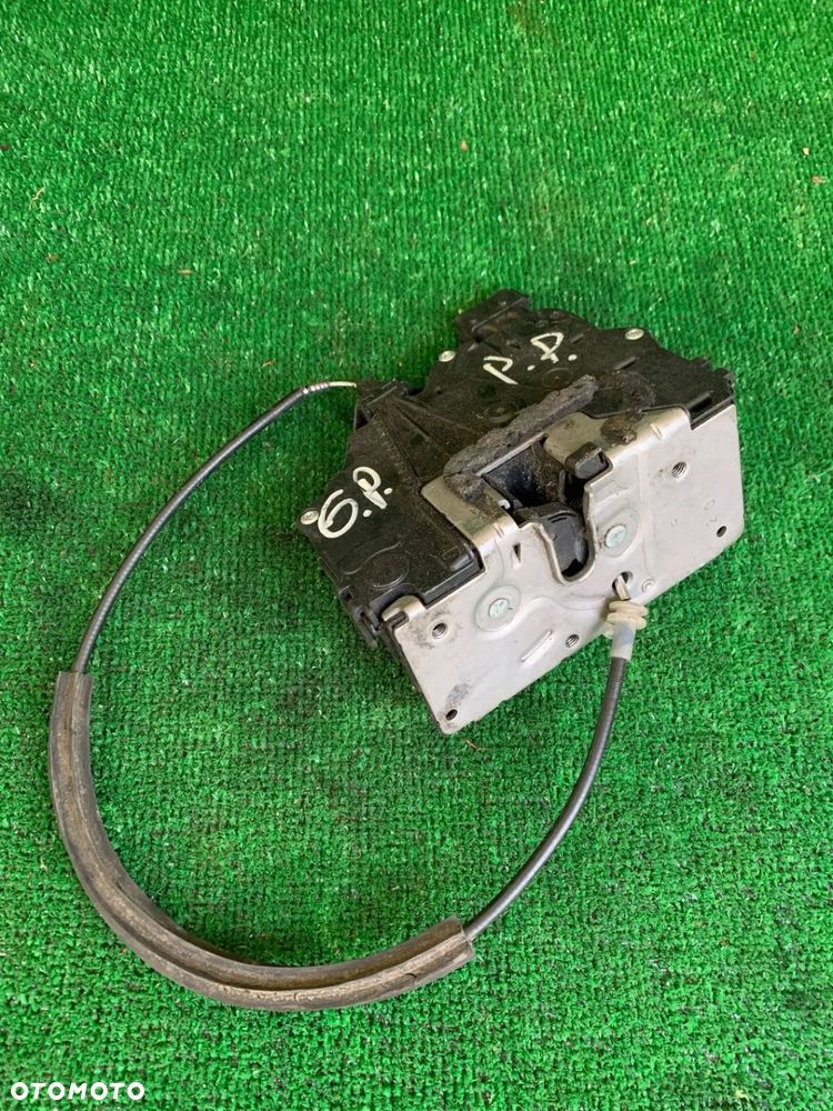 Zamek przód przedni prawy Fiat Grande Punto 55703023 WWA - 2