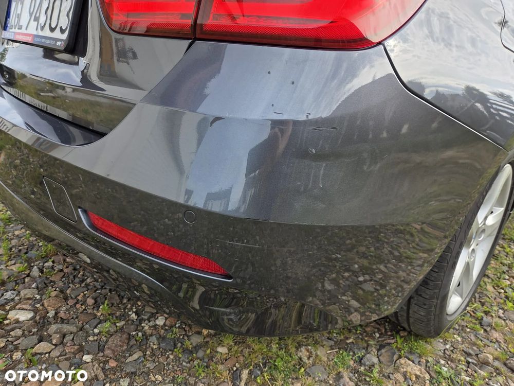 BMW Seria 3 318d - 14