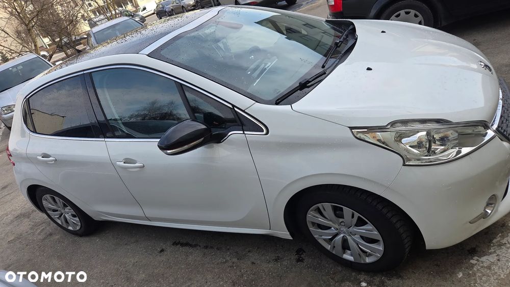 Peugeot 208 82 VTI Allure - 19