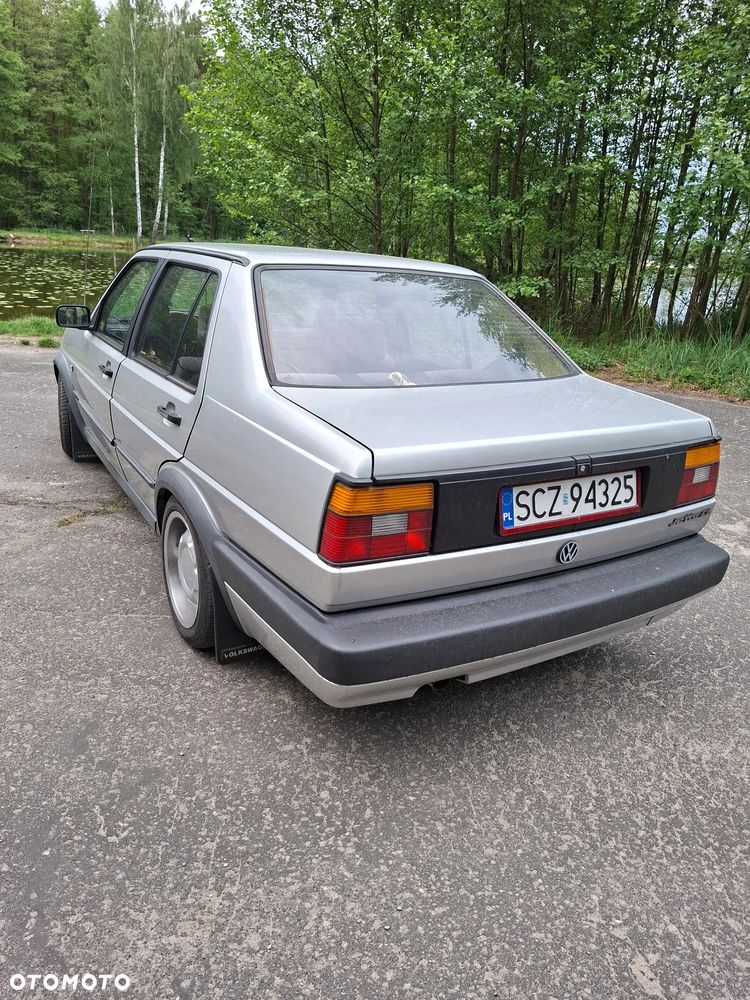 Volkswagen Jetta 1.8 GT - 6