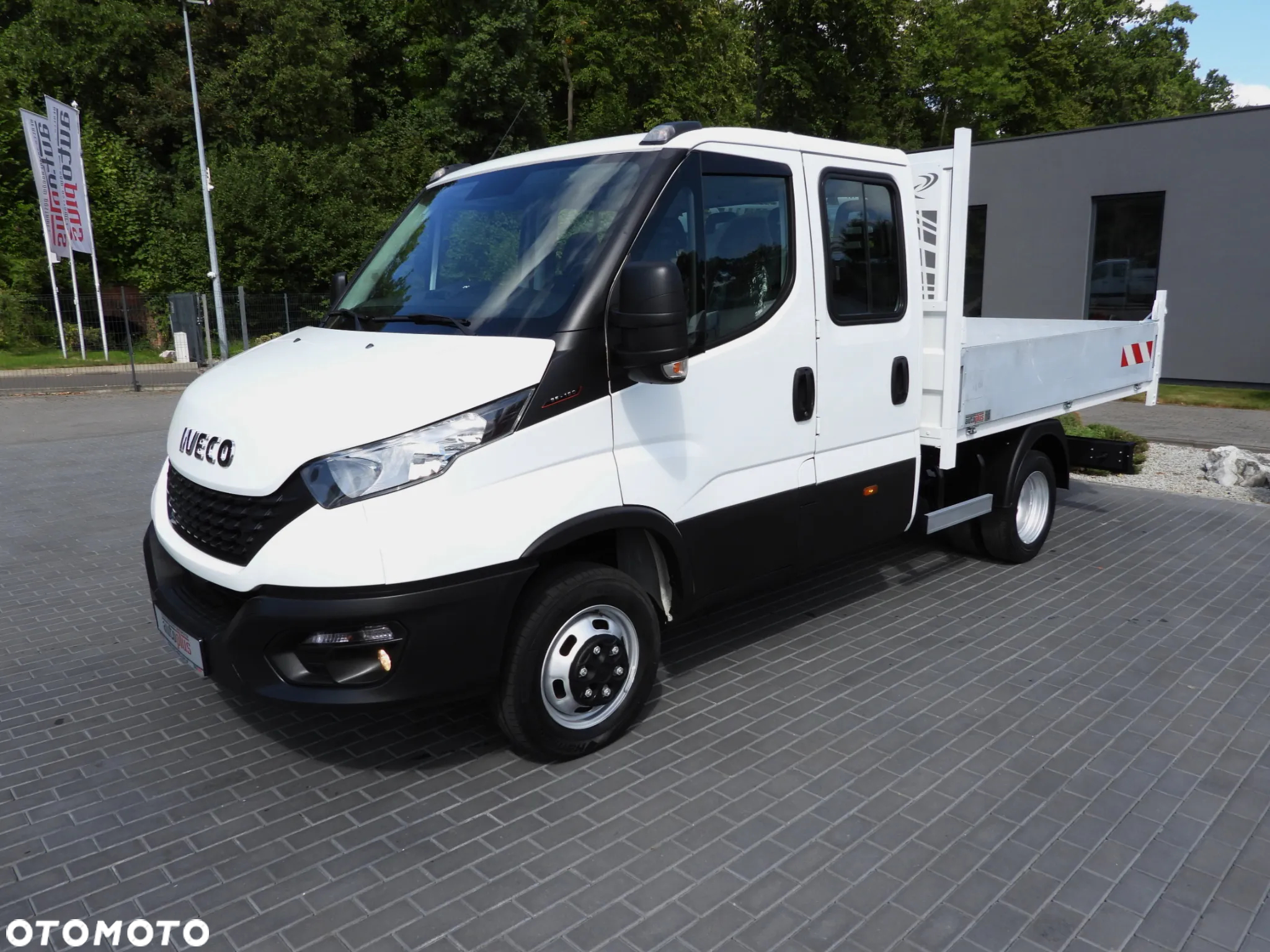 Iveco DAILY 35C16 WYWROTKA PODWÓJNA KABINA DOKA 6 MIEJSC TEMPOMAT NAWIGACJA BLIŹNIACZE KOŁA KLIMATYZACJA 160KM [ 344567 ] - 7