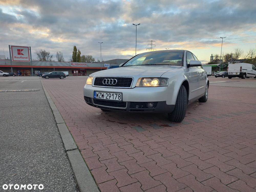 Audi A4 Limousine - 15
