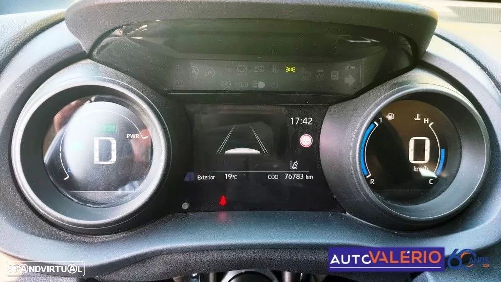 Toyota Yaris 1.5 HDF Comfort Plus - 21