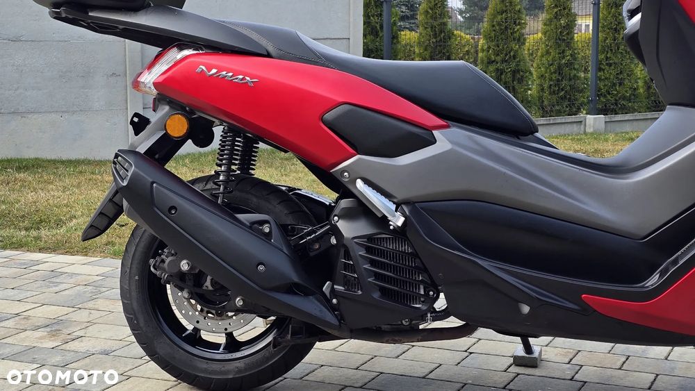Yamaha NMAX - 17