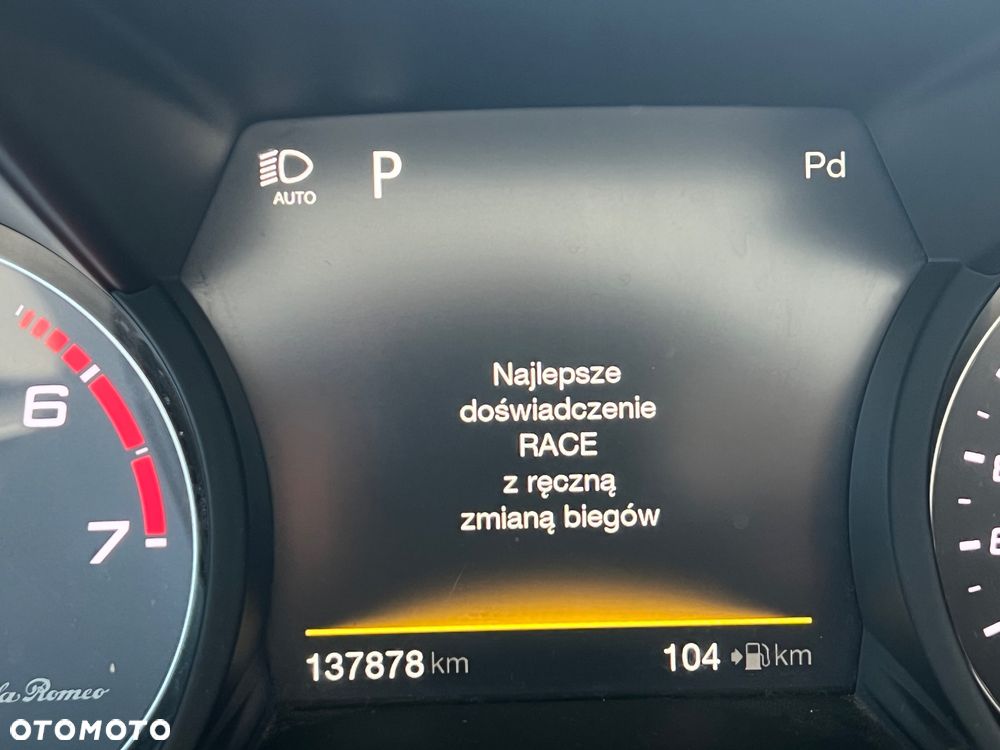 Alfa Romeo Giulia 2.0 Turbo 16V AT8 Veloce Ti - 21