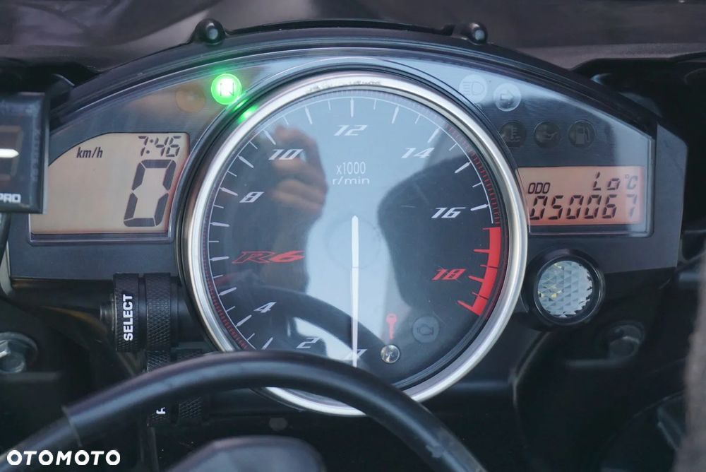 Yamaha YZF - 20