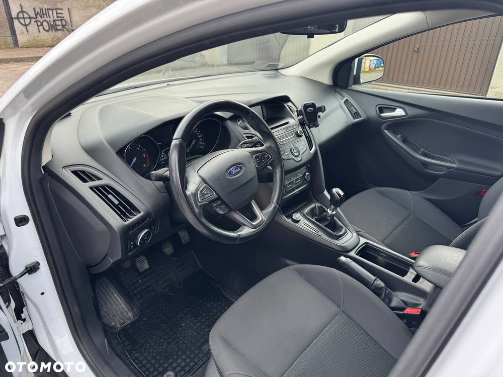 Ford Focus 1.5 TDCi SYNC Edition - 9