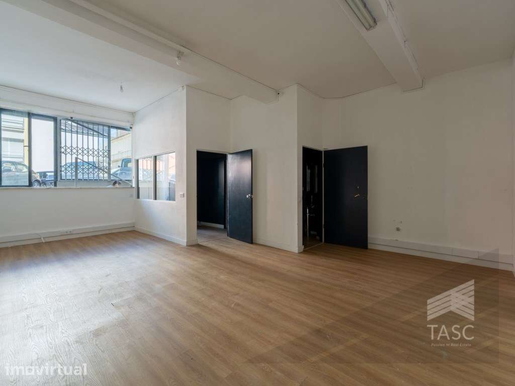 Clinic or Studio Space in Lapa Move-In Ready, Estimated 6%+ Yield - Grande imagem: 2/37