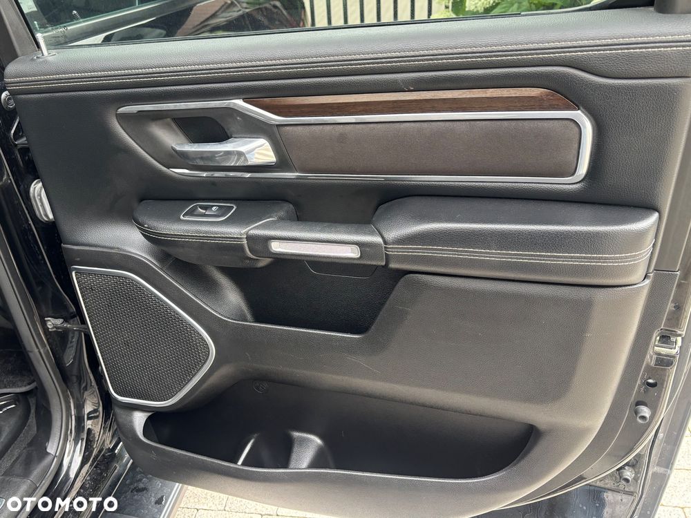RAM 1500 Crew Cab Laramie - 16