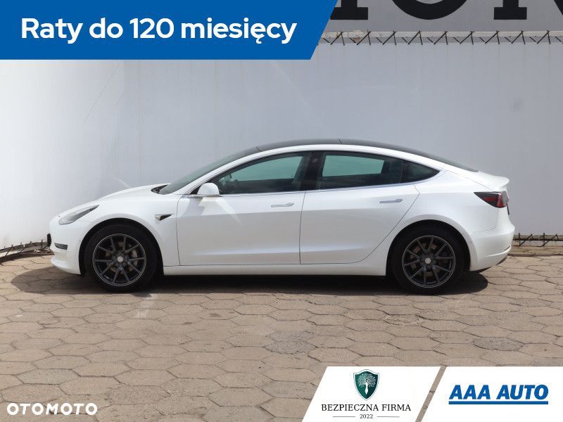 Tesla Model 3 - 4